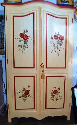 relooking armoire,,armoire décorées sur commande, armoires recyclées, armoires relookées ,decor sur meuble, peinture décorative mobilier